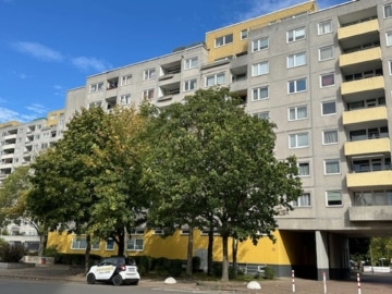 Laatzen Zentrum: 2 Zimmer Wohnung mit Balkon und TG-Stellplatz, 30880 Laatzen, Etagenwohnung