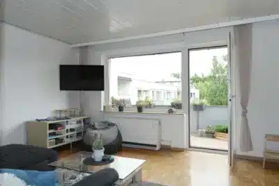 Hannover Misburg: Sanierte Wohnung, mit großem Südbalkon, 30629 Hannover, Etagenwohnung