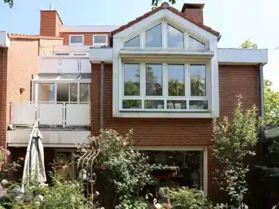 Ronnenberg Empelde: Peppiges, lichtdurchflutetes Haus für 2-3 Generationen !!!, 30952 Ronnenberg, Reihenendhaus
