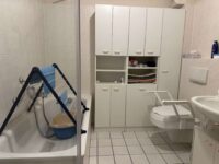 Bad Wanne und WC