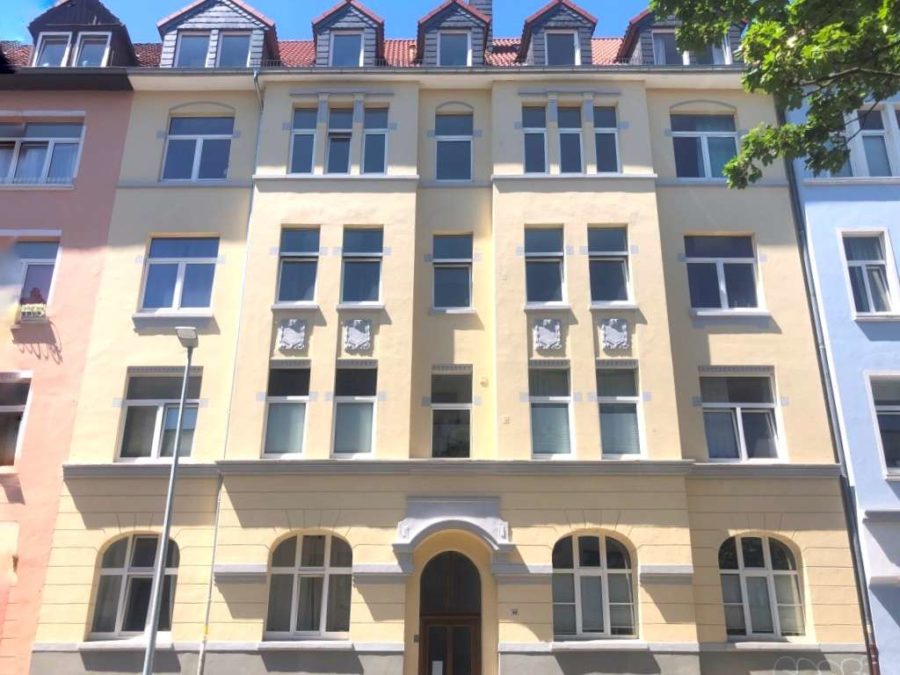 Hannover Südstadt: Gut geschnittene Wohnung mit großem Balkon - Hausansicht