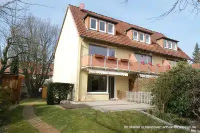 Hannover Wettbergen: Sehr nettes Reihenendhaus mit Garage, 30457 Hannover, Reihenendhaus