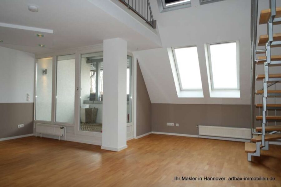 Hannover List Vahrenwald: Peppige, gut ausgestattete Wohnung mit Lift, Loggia und Stellplatz - Loggia