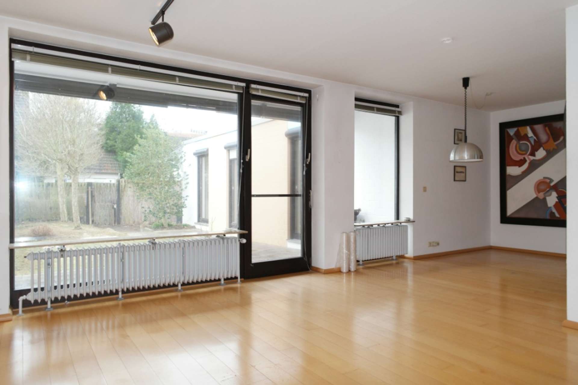 Hannover Misburg Nord: Bungalow mit Garage am Misburger Wald - Fensterfront Wohnzimmer