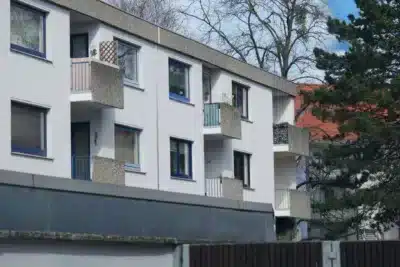 Hannover Stöcken: Gut geschnittene Wohnung mit Loggia und TG-Stellplatz, 30419 Hannover, Etagenwohnung