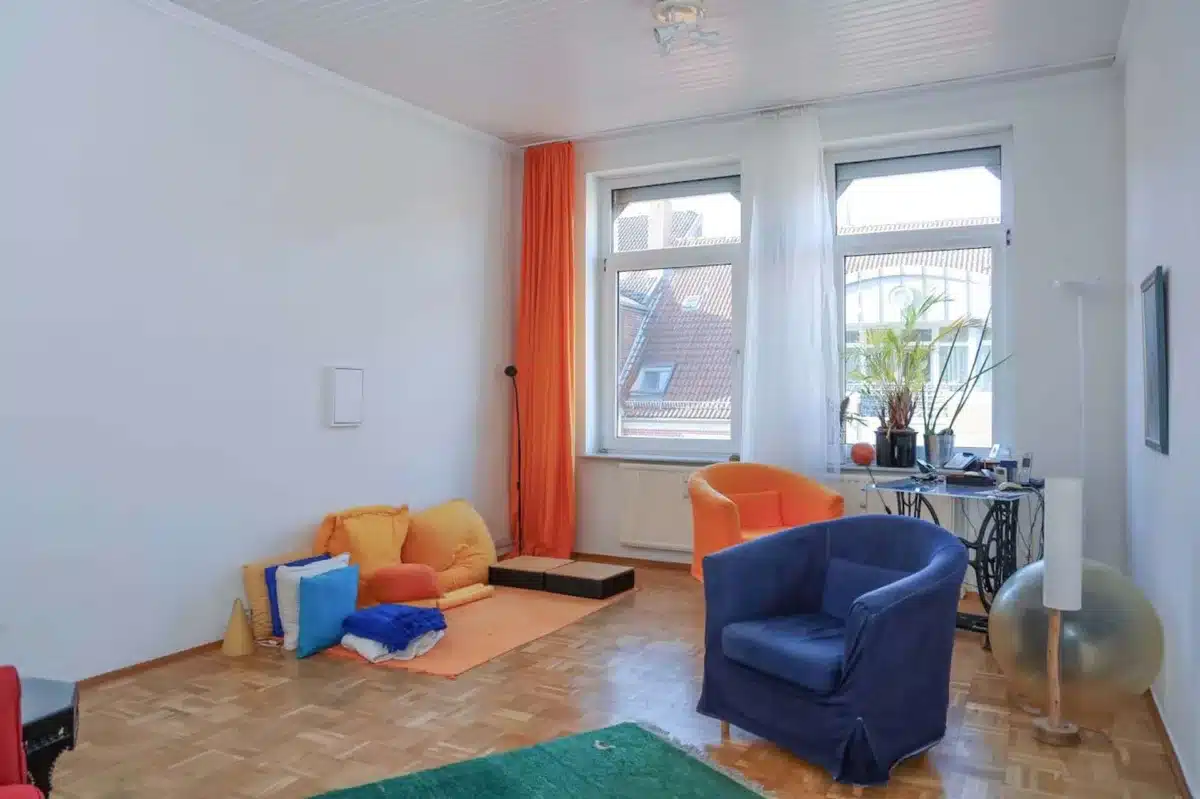 Zimmer 1 Richtung Fenster