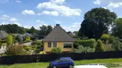 Wedemark: Freistehendes Einfamilienhaus auf Eckgrundstück, 30900 Wedemark, Einfamilienhaus
