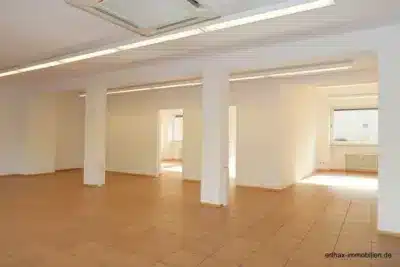 Hannover Wülfel: Großzügige Gewerbefläche im EG, 30519 Hannover, Bürohaus