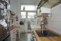 Küche und Balkon