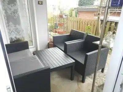 Hannover Waldheim: 4 Zimmer Wohnung mit Terrasse im EG, 30519 Hannover, Erdgeschosswohnung