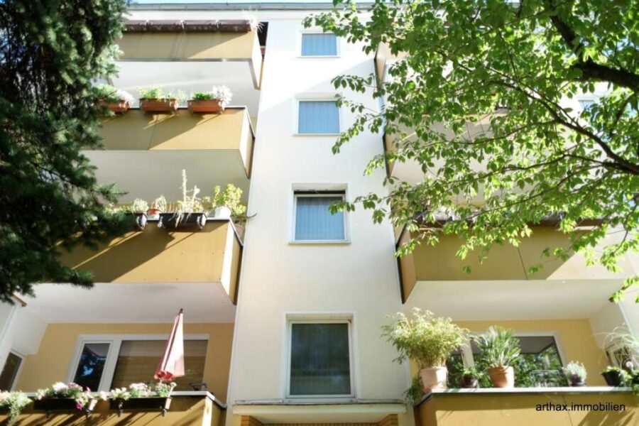 Hannover Döhren: 4 Zimmer Wohnung mit Garage, in Maschsee-Nähe - Hausansicht