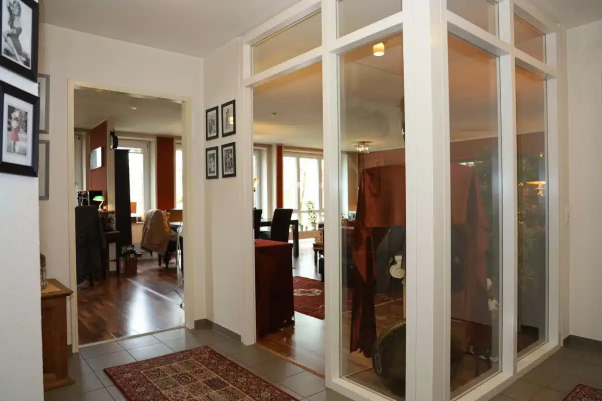 Flur Blick zum Wohnzimmer