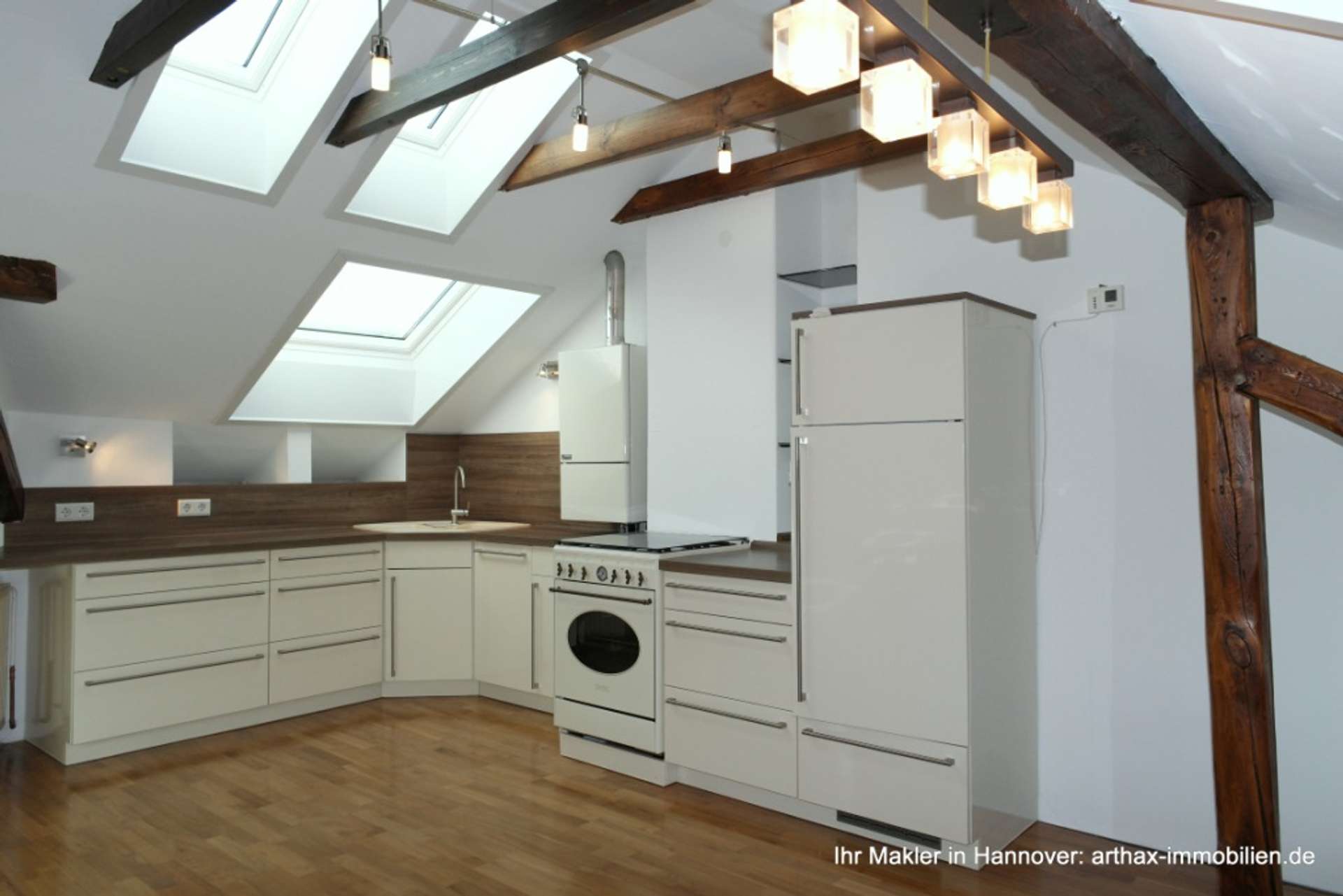Peppige Maisonette Wohnung in Hannover Limmer - Küche 1