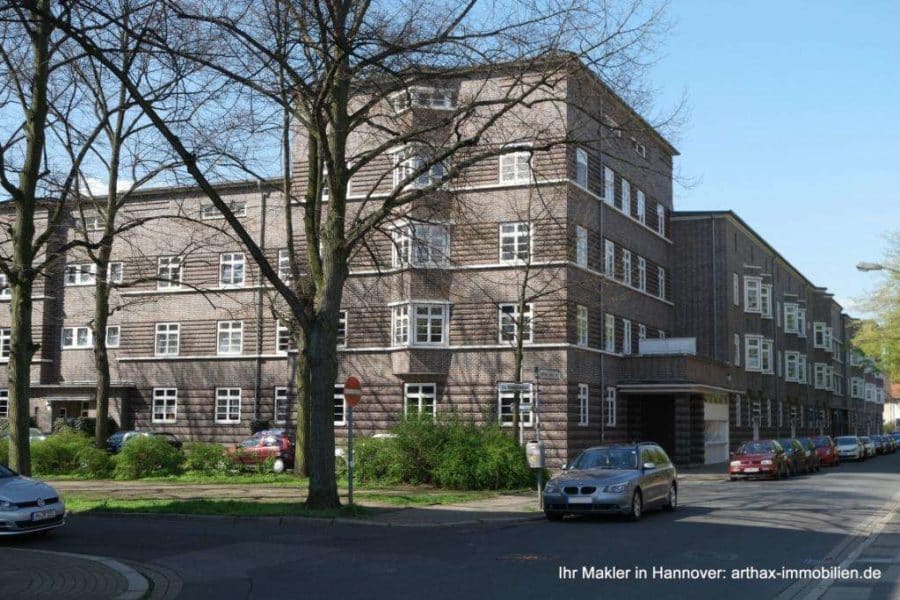 Hannover List: Vermietete 2 Zimmer Wohnung als Kapitalanlage - Teilansicht Wohnhof