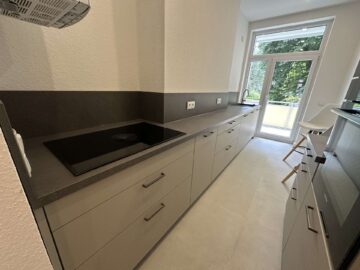 Hannover Vahrenwald: Gerade sanierte 3 Zimmer Wohnung mit Balkon im Hochparterre, 30165 Hannover, Etagenwohnung