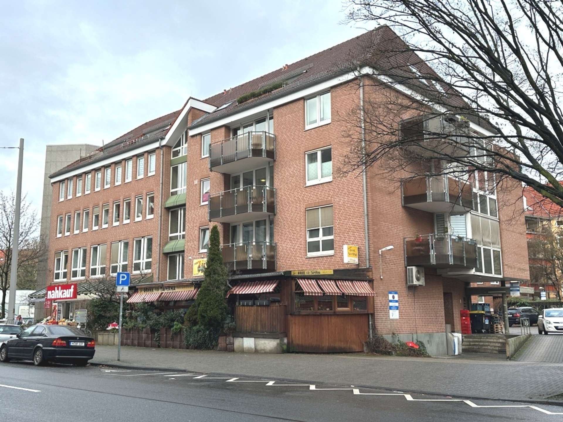 Hannover List: Gewerbeeinheit mit TG-Stellplatz und 4 weiteren Außen- Stellplätzen - Hausansicht