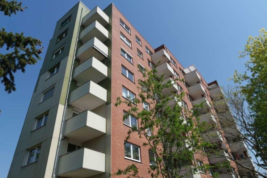 Alt Laatzen: Sehr schön geschnittene 3 Zimmer Wohnung, mit Lift und Weitblick in die Leineauen - rückwärtige Fassaden