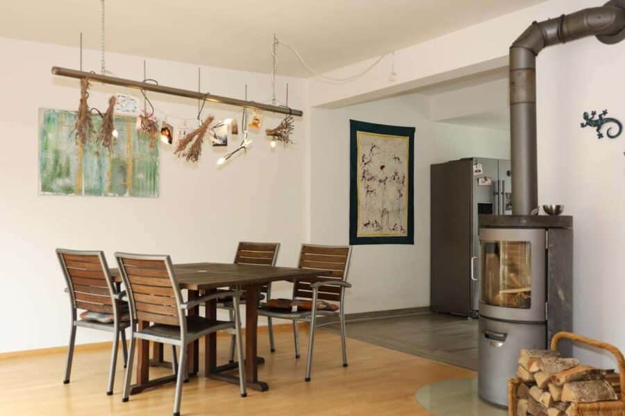 Wohnzimmer Essen Kamin