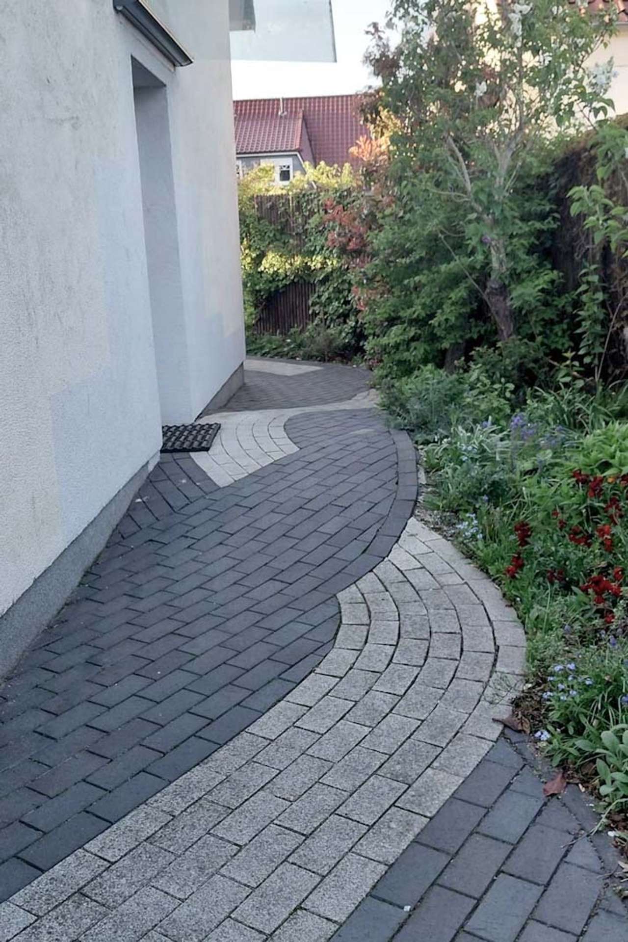 Weg zum Garten