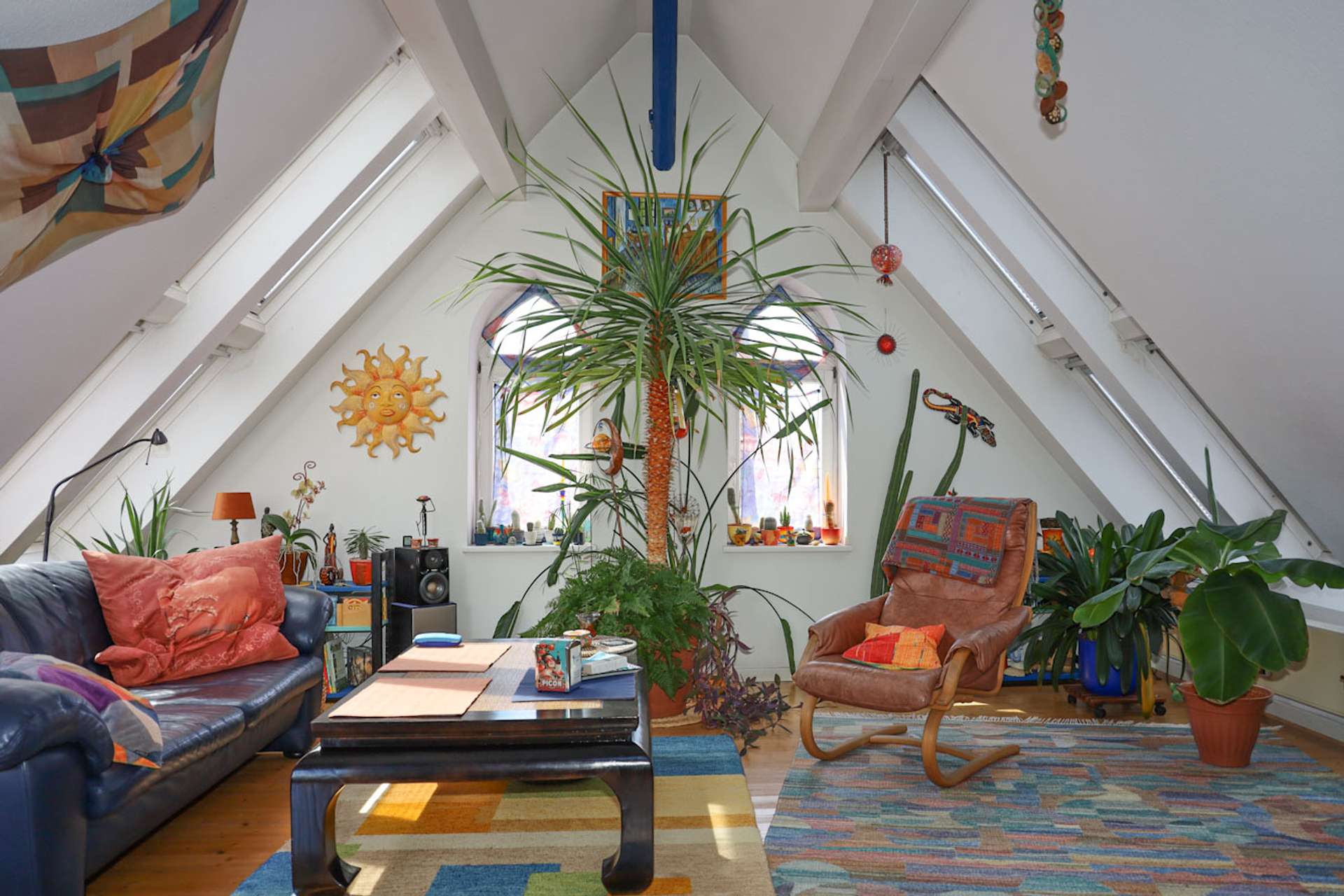 Hannover Linden Süd: Peppige Maisonette-Wohnung mit Dach-Terrasse - Wohnzimmer Sofabereich