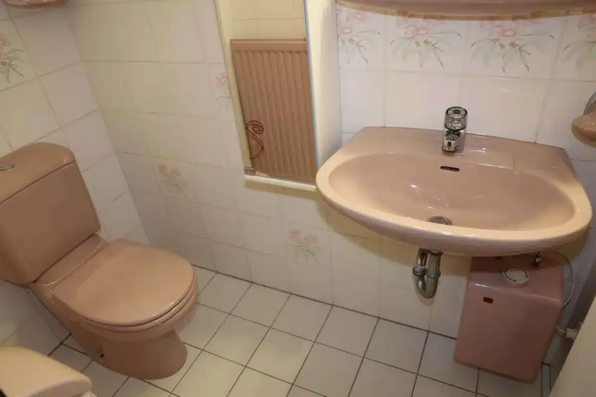 G- WC