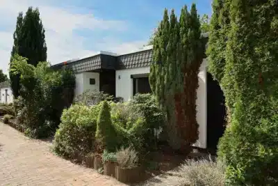 Renovierungsbedürftiger, ruhig gelegener Bungalow in Hannover Davenstedt, 30455 Hannover, Reihenmittelhaus