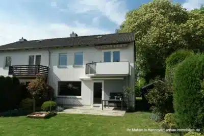 Isernhagen Altwarmbüchen: Sehr nettes, renoviertes Reihenendhaus, 30916 Isernhagen, Reihenendhaus