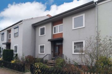 Alt Laatzen: Reihenmittelhaus mit 2 Wohnungen und 1 Garage (Zweifamilienhaus), 30880 Laatzen, Reihenmittelhaus