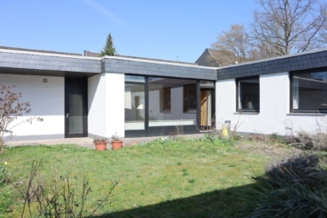 Hannover Heideviertel: Gartenhof Bungalow mit 2 Garagen, alles auf einer Ebene, 30625 Hannover, Bungalow