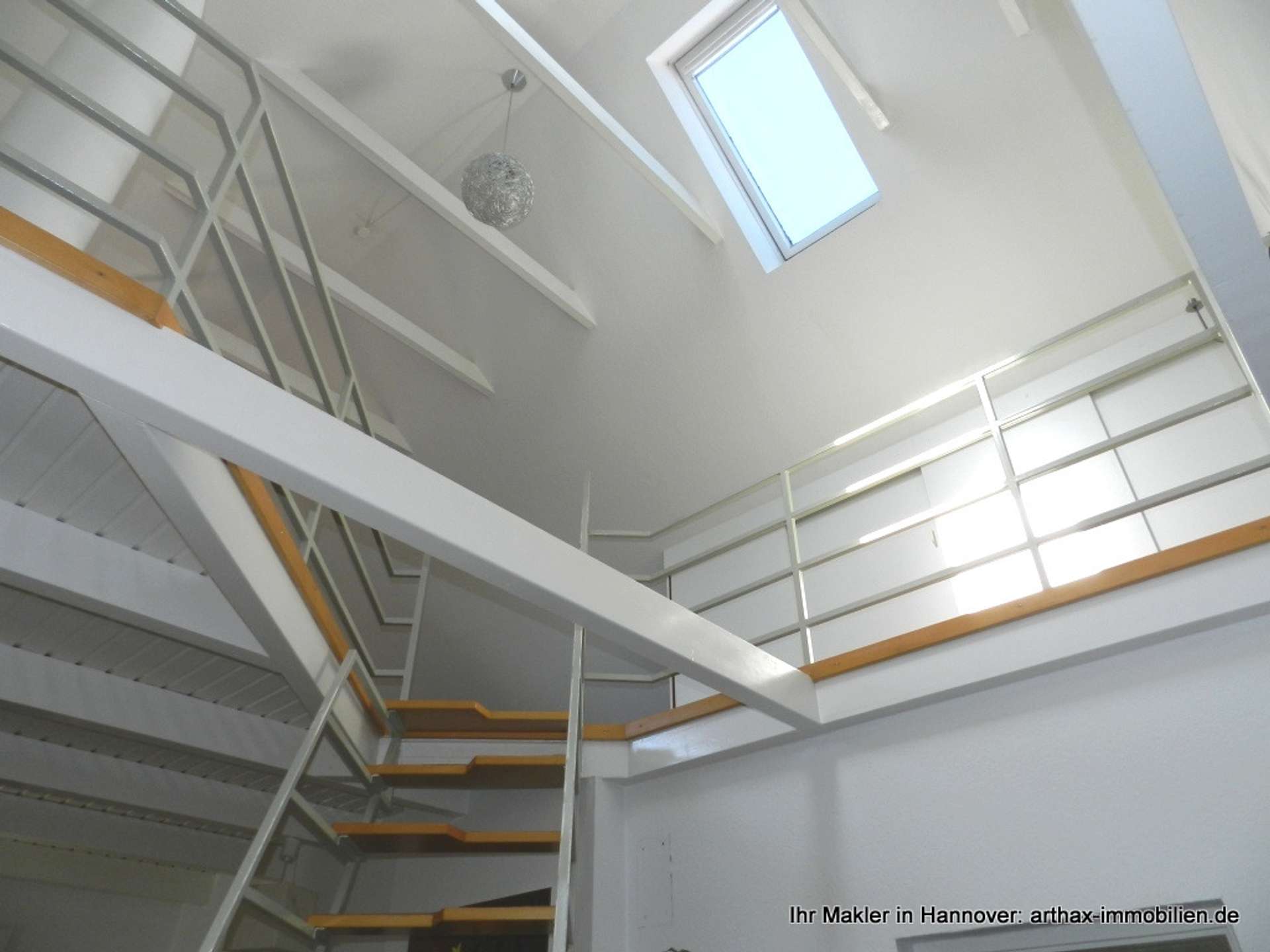 Hannover Linden Süd: Ansprechende, großzügige, Maisonette-Wohnung - Galerieaufgang
