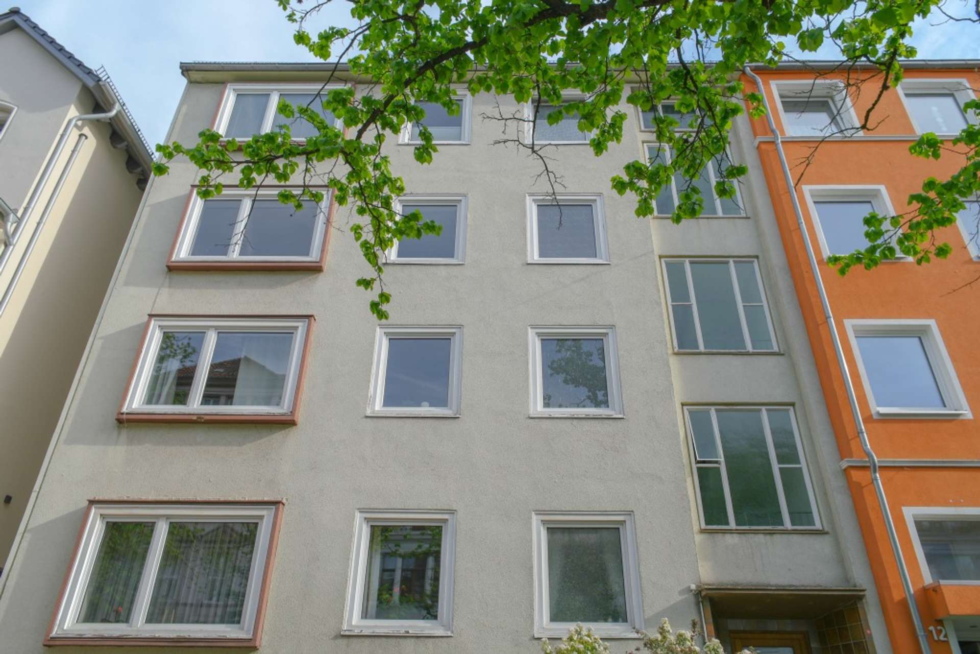Renovierte 4 Zimmer Wohnung in Hannover Oststadt - Hausansicht
