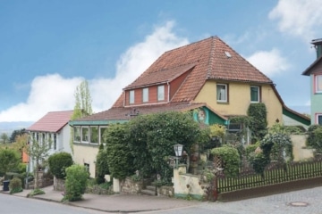Salzhemmendorf – Osterwald: Zauberhaftes Haus, zum Arbeiten und Wohnen, 31020 Salzhemmendorf, Einfamilienhaus