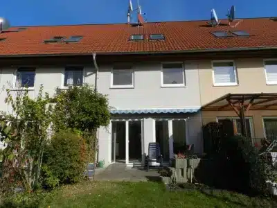 Hannover Vahrenwald: Reihenmittelhaus mit viel Platz, Rollstuhl gerecht, 30165 Hannover, Reihenmittelhaus